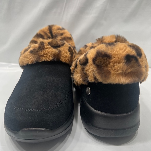 NEW Skechers On The Go Cozy Life Clog Slip On Comfort Indoor/Outdoor Slip On NIB - Picture 8 of 9